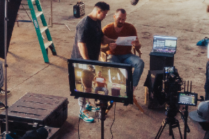 Κινηματογραφικό συνεργείο κατά τη διάρκεια γυρισμάτων