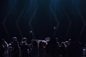 Ηθοποιοί σε σκηνή θεάτρου