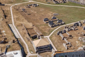 Αρχαιολογικός χώρος του Κάστρου Αγίας Μαύρας 